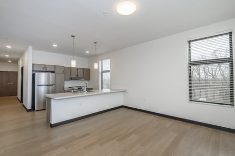 Floor plan for 1 bed, 1 bath, 770 sqft